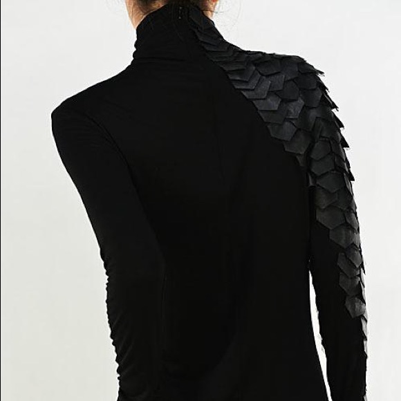 White mesh top with PU leather scales- super sexy - Picture 3 of 9